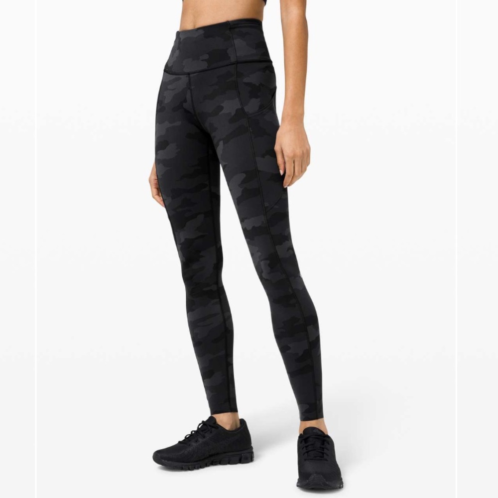 Fast and Free Grey Camo 28” Leggings